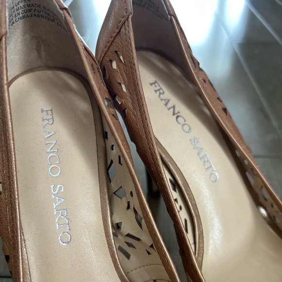 Gorgeous pair of Franco Sarto high heel shoes - Picture 2 of 4